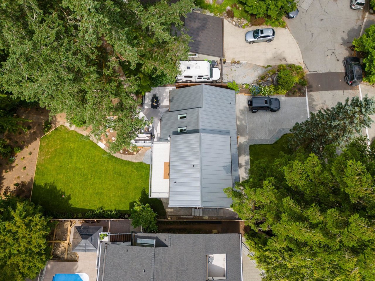 1723 Edgewater Ln