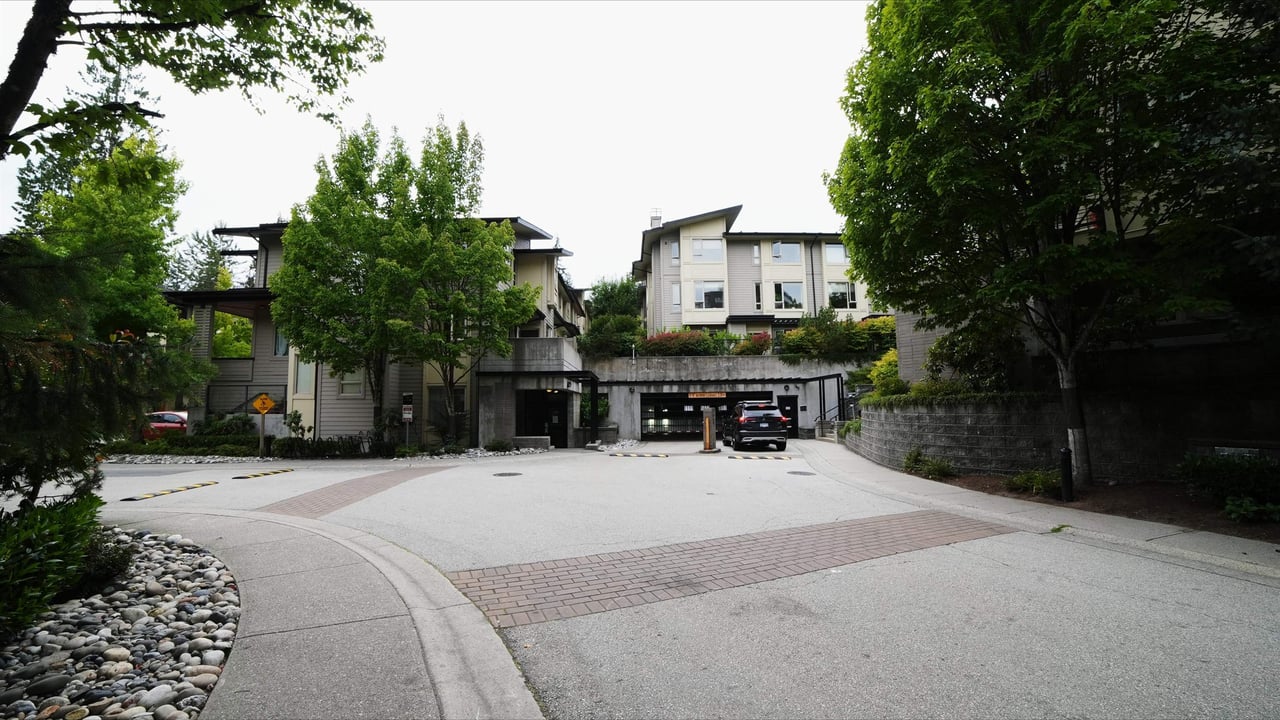 117-9229 University Cres