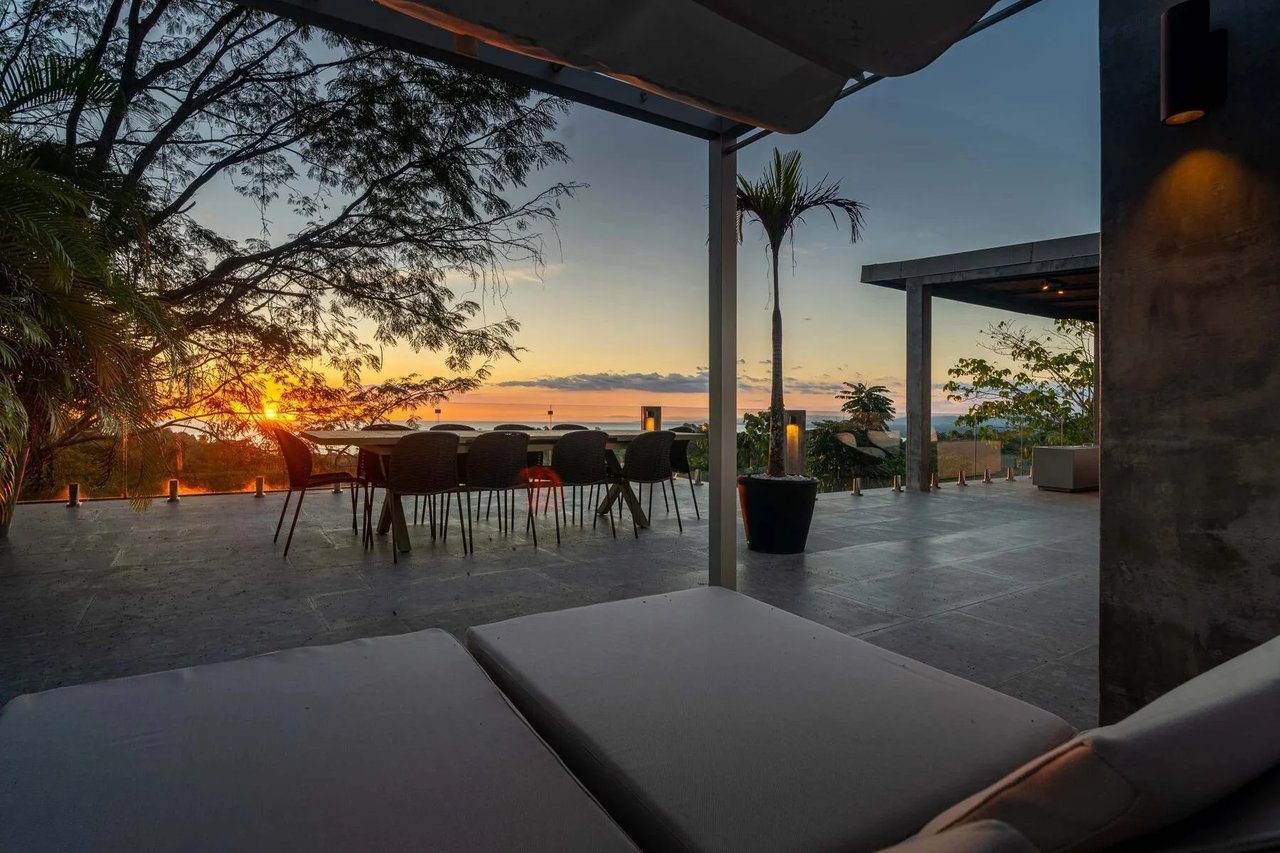 Rooftop Pool Modern Luxury Estate, Manuel Antonio, Puntarenas