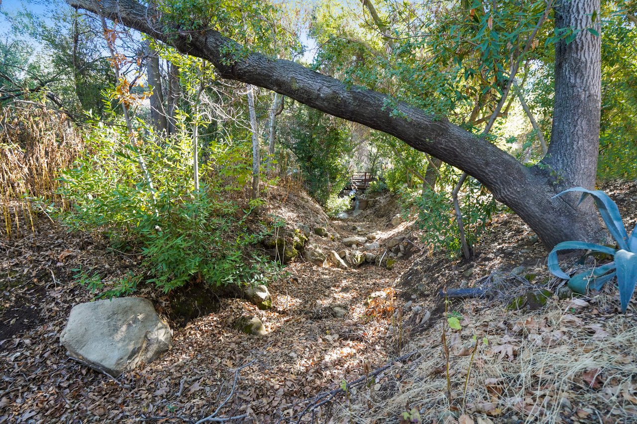 30887 Mulholland Hwy
