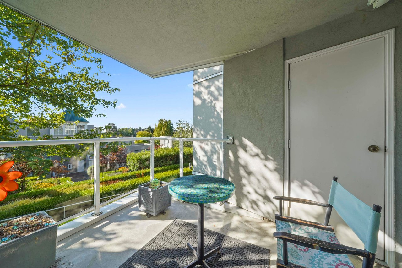209-8430 Jellicoe St