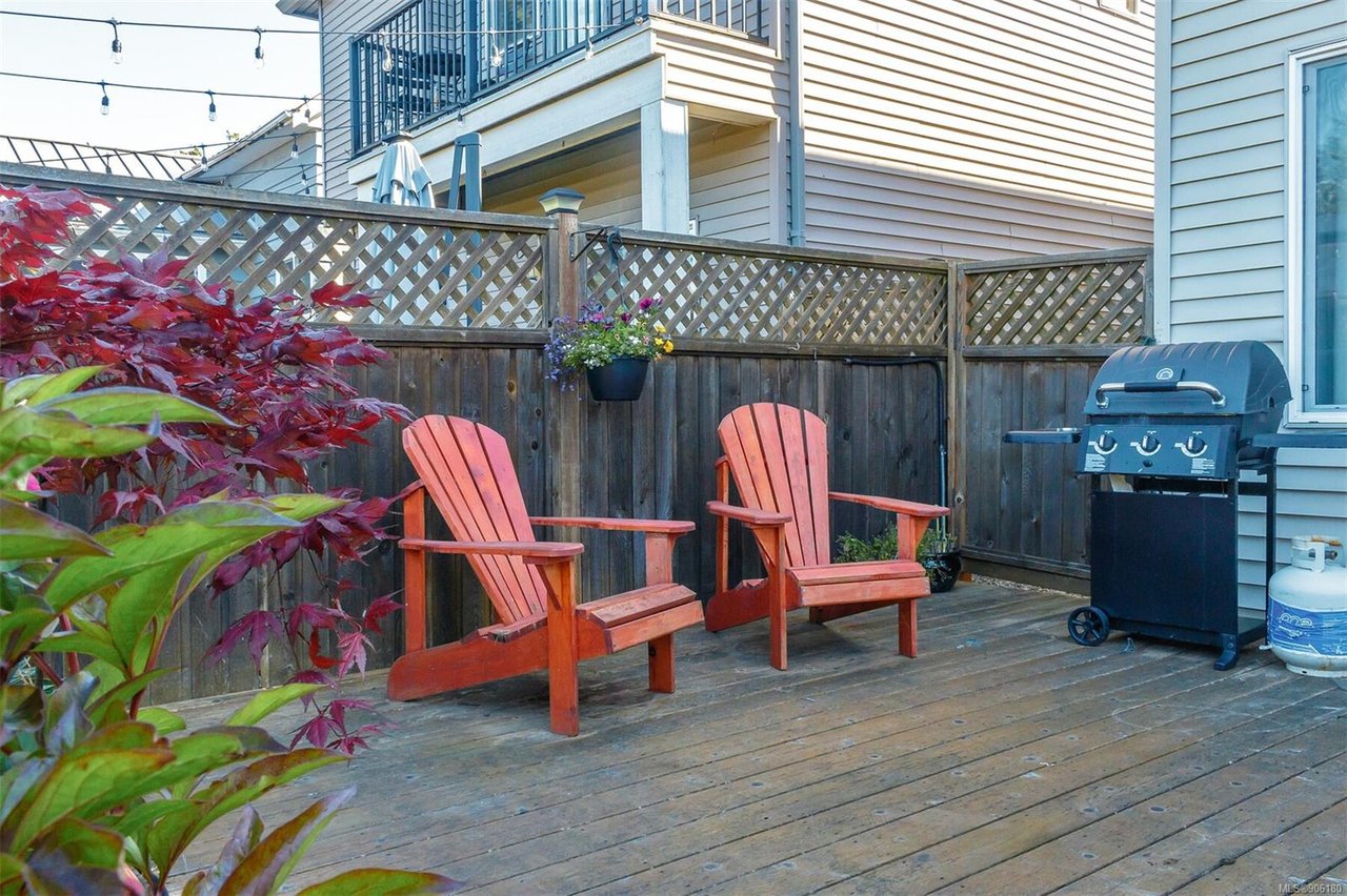2074 Solent St, Sooke