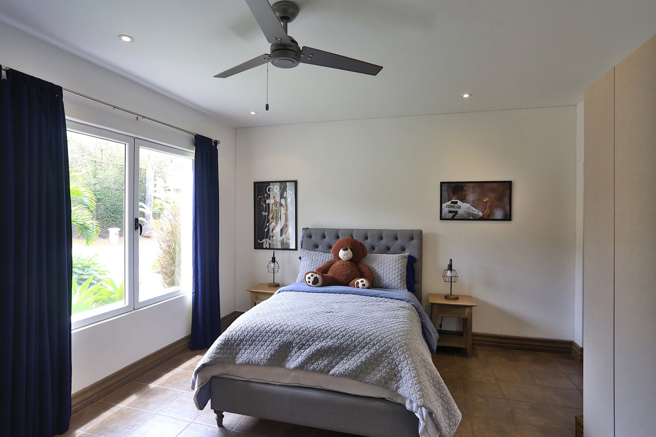 One Level Family Home, Santa Ana, San Jose