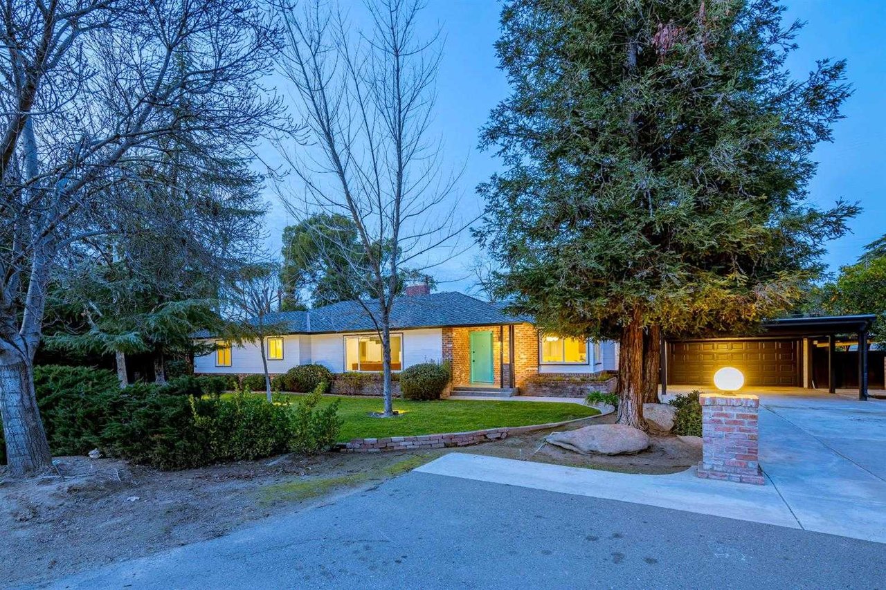 773 E Alamos Ave