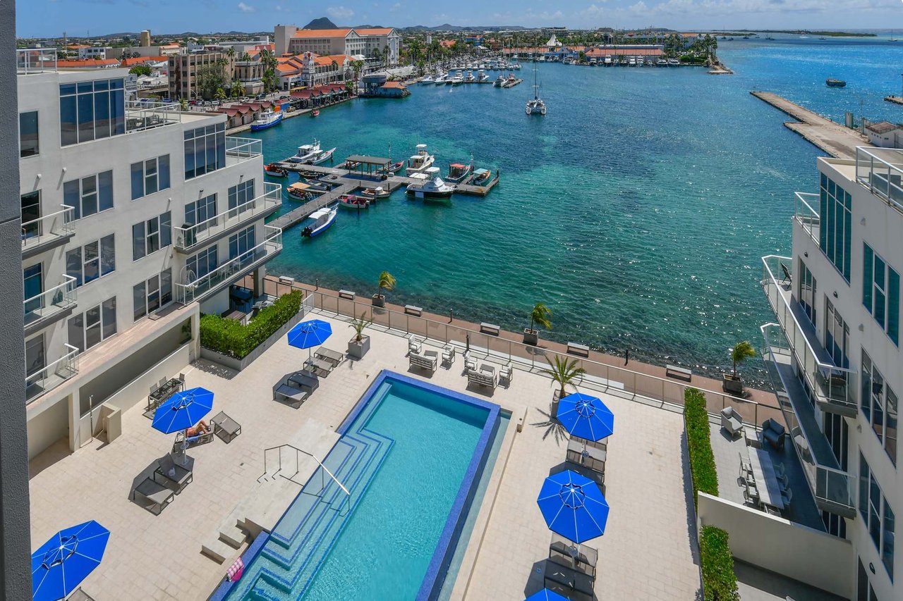 Harbour House 602 S