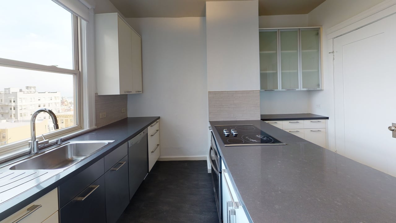 1030 Sacramento Street- 3Bd/1Ba Nob Hill Flat