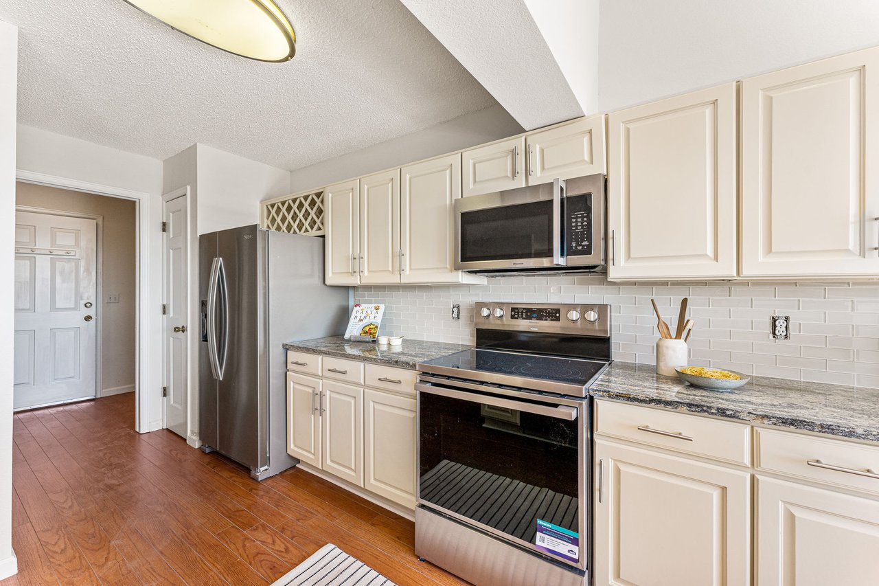 54 Wright Ct