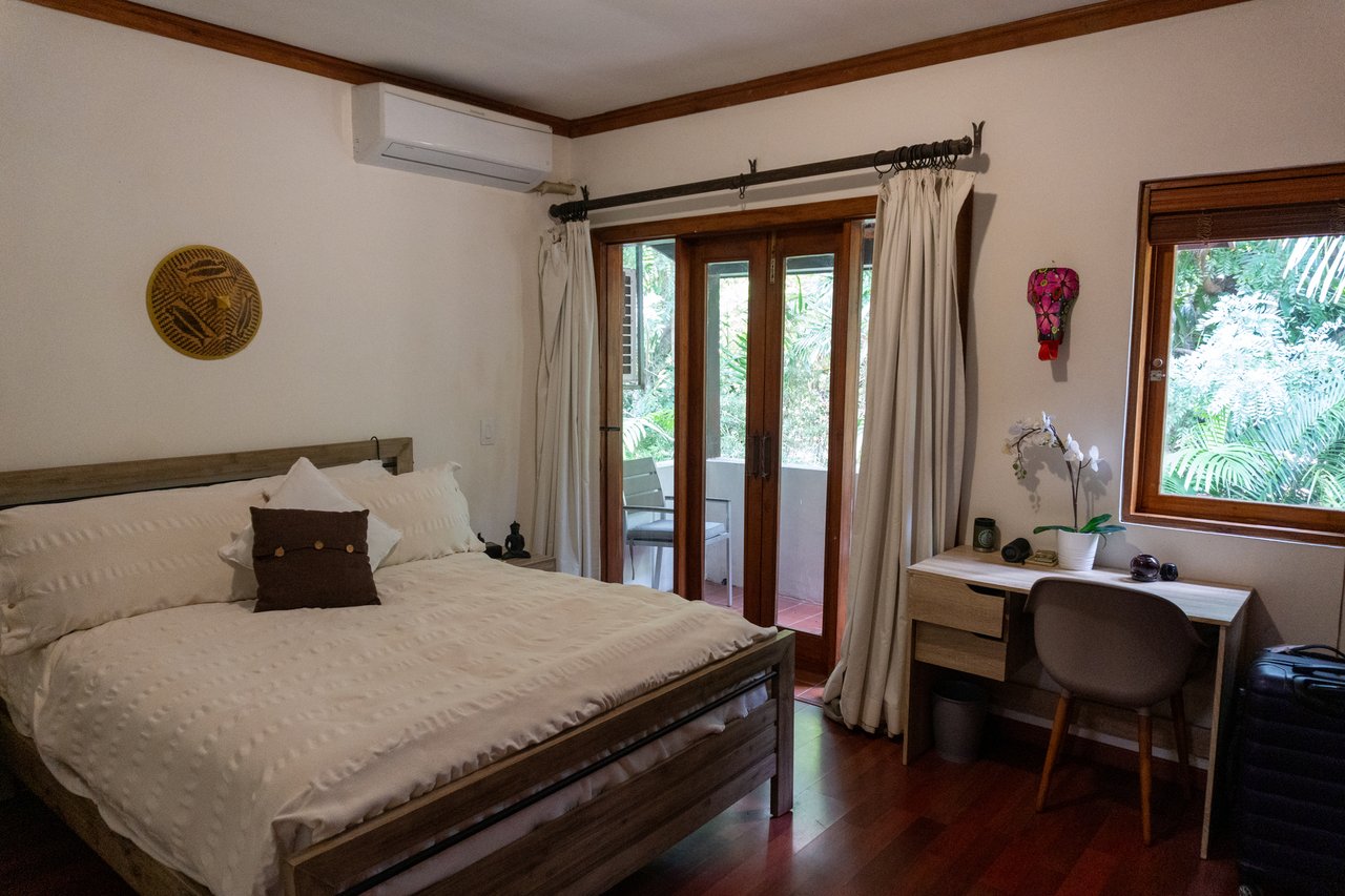 Mountain Estate With Guest Studio, Santa Ana, San Jose
