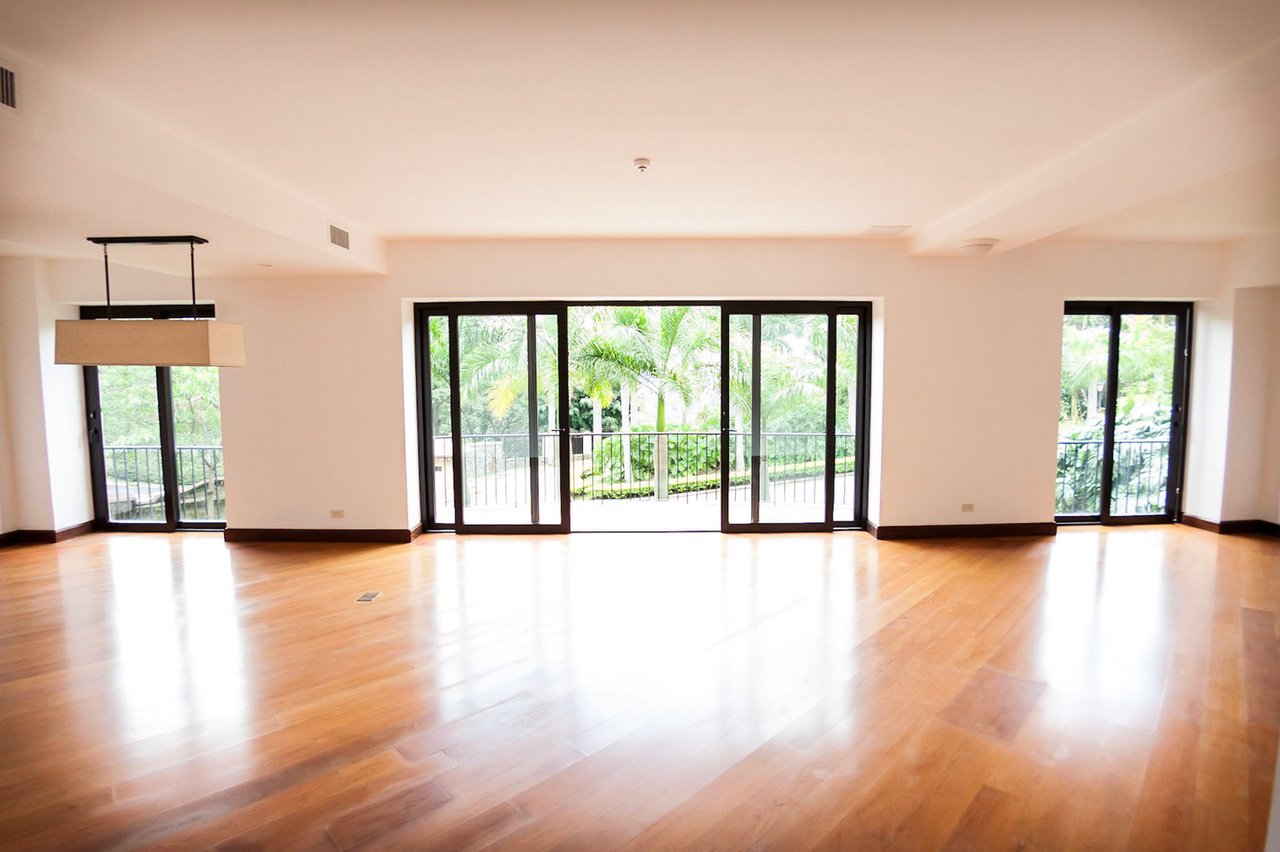 Private Garden Hillside Condo, Escazu, San Jose