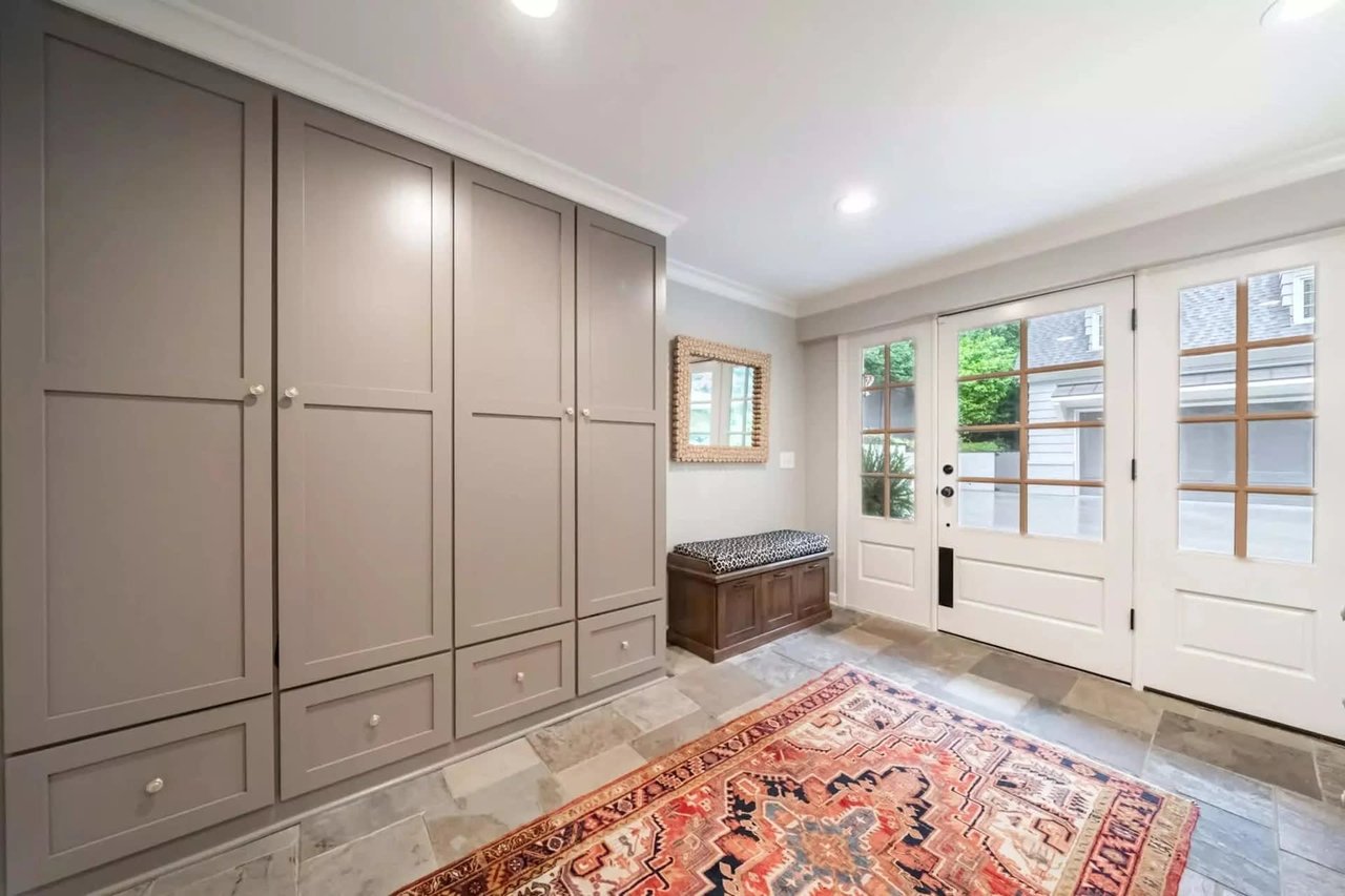 Upscale Living in Pristine Historic Brookhaven Neighborhood