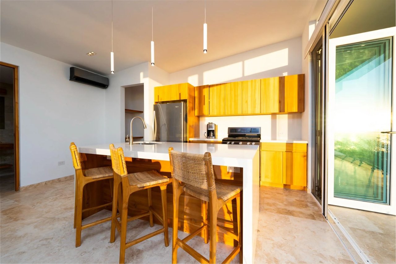 Solar Powered Luxury Home, Dominical, Puntarenas