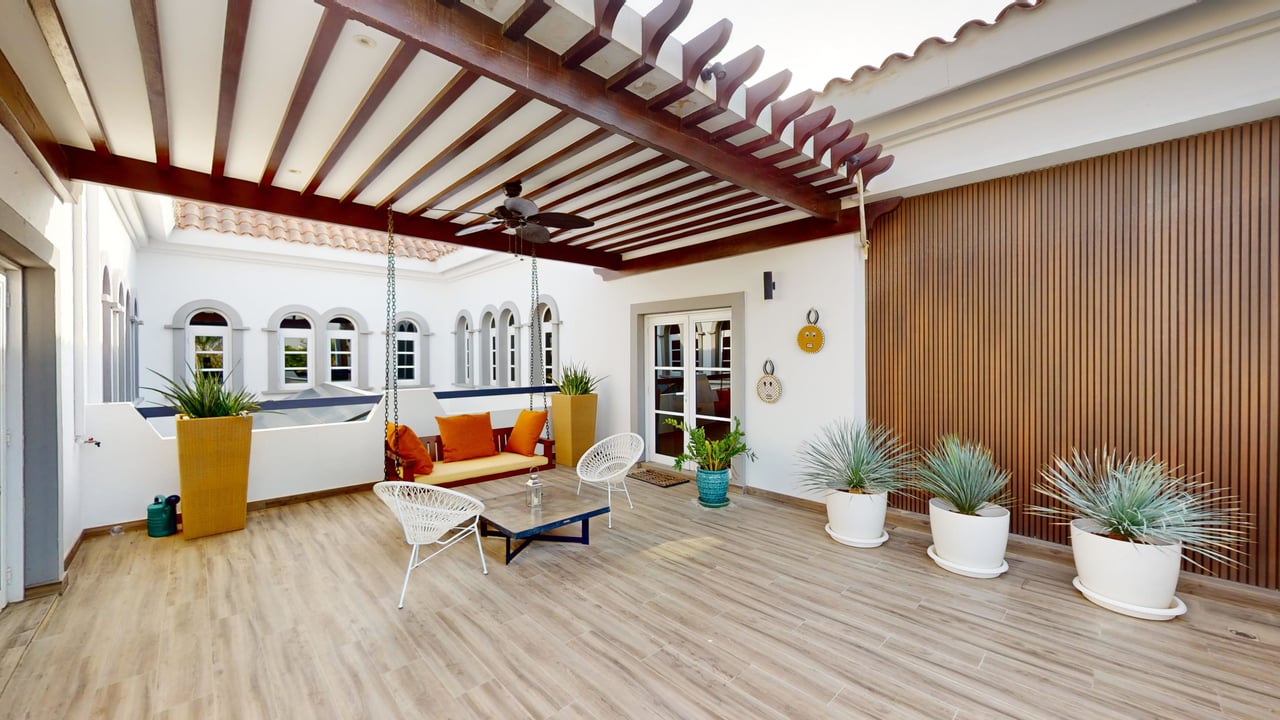 Beautiful 6 Bed Valencia Villa