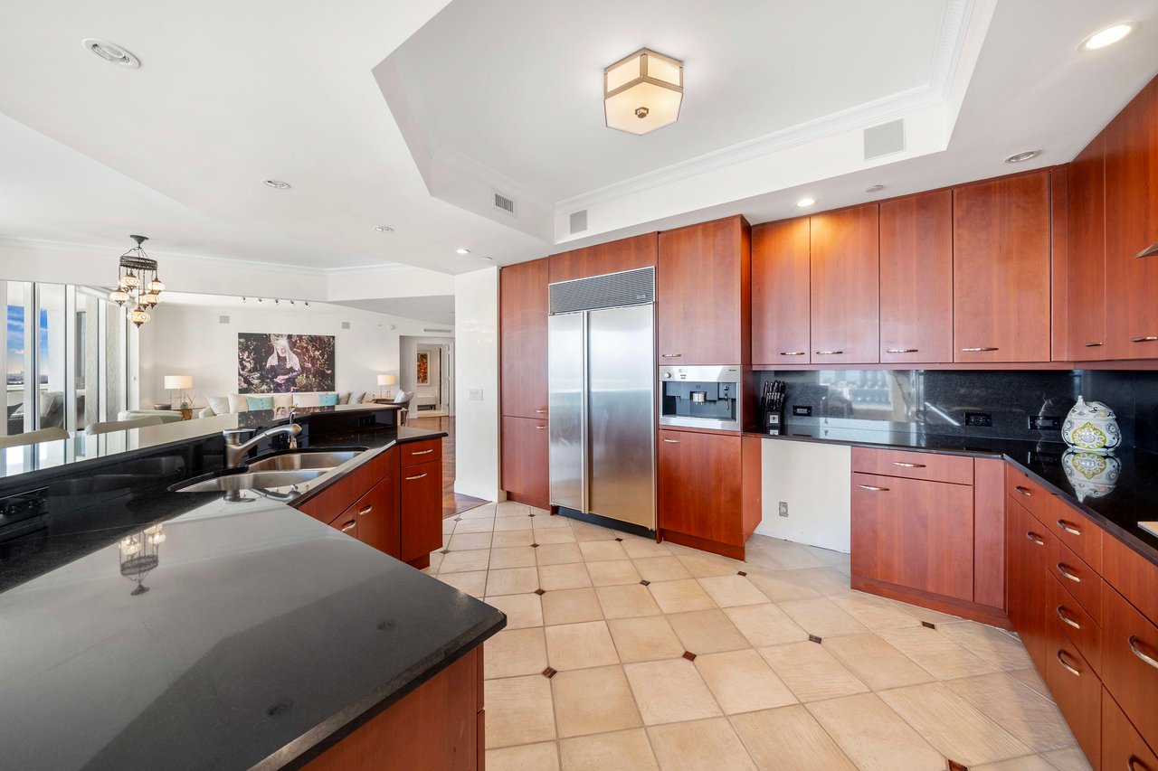 6000 Island Blvd # 2406