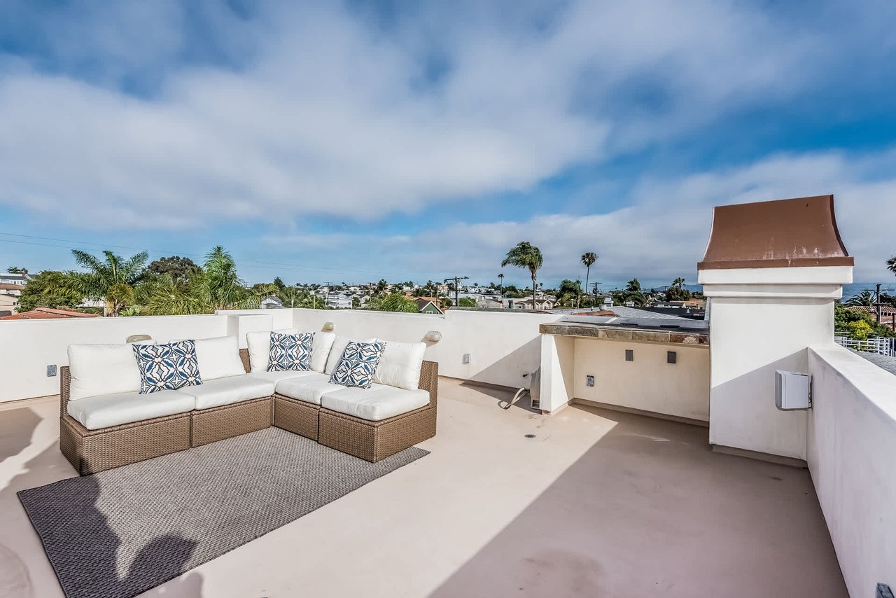 Beautiful Dennis Maloney Built Home
