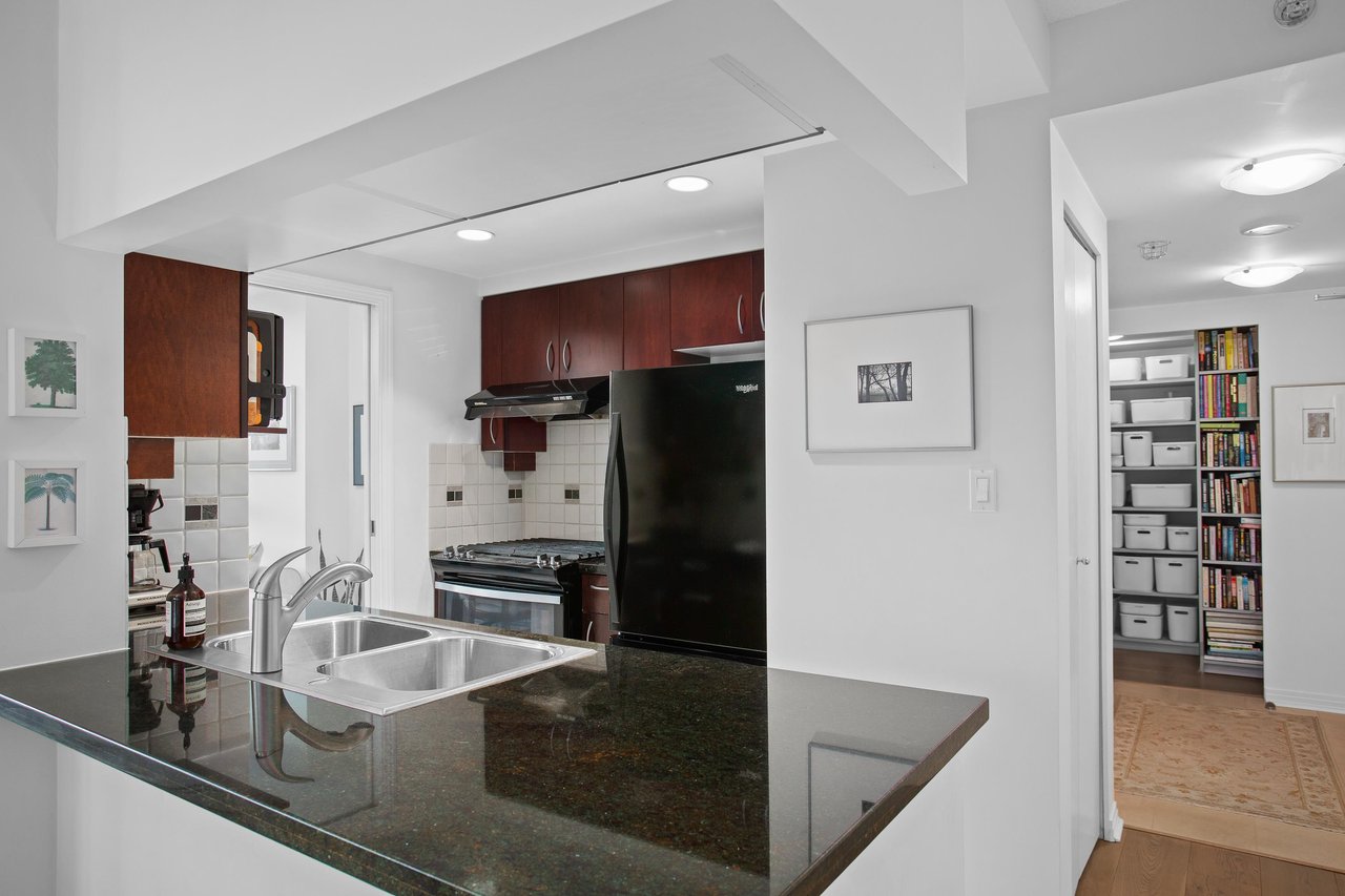 2706-1199 Marinaside Crescent, Vancouver