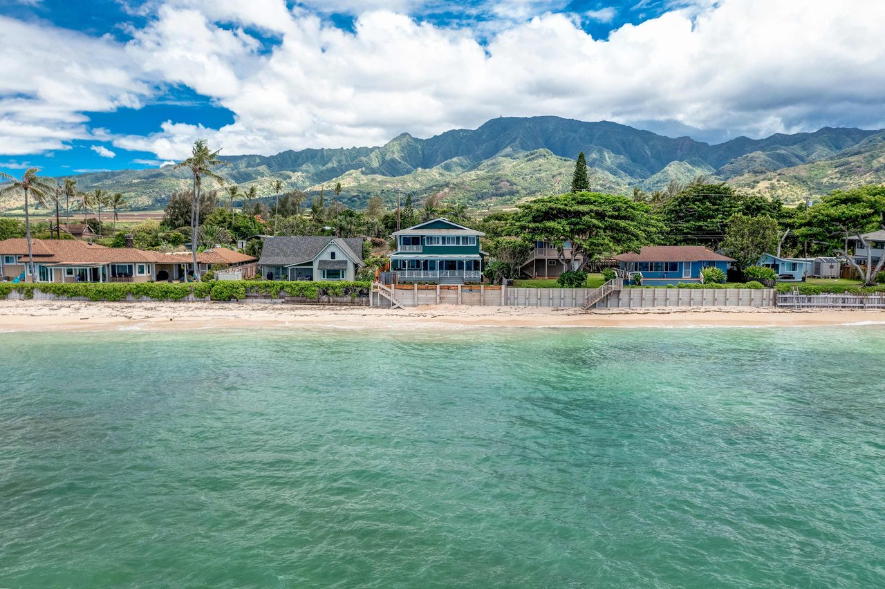 Exquisite Balinese Beachfront