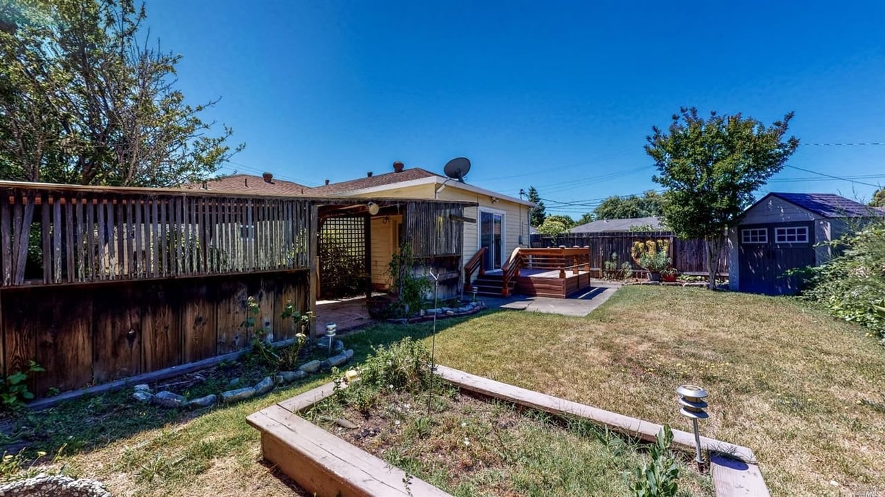5 San Carlos Dr