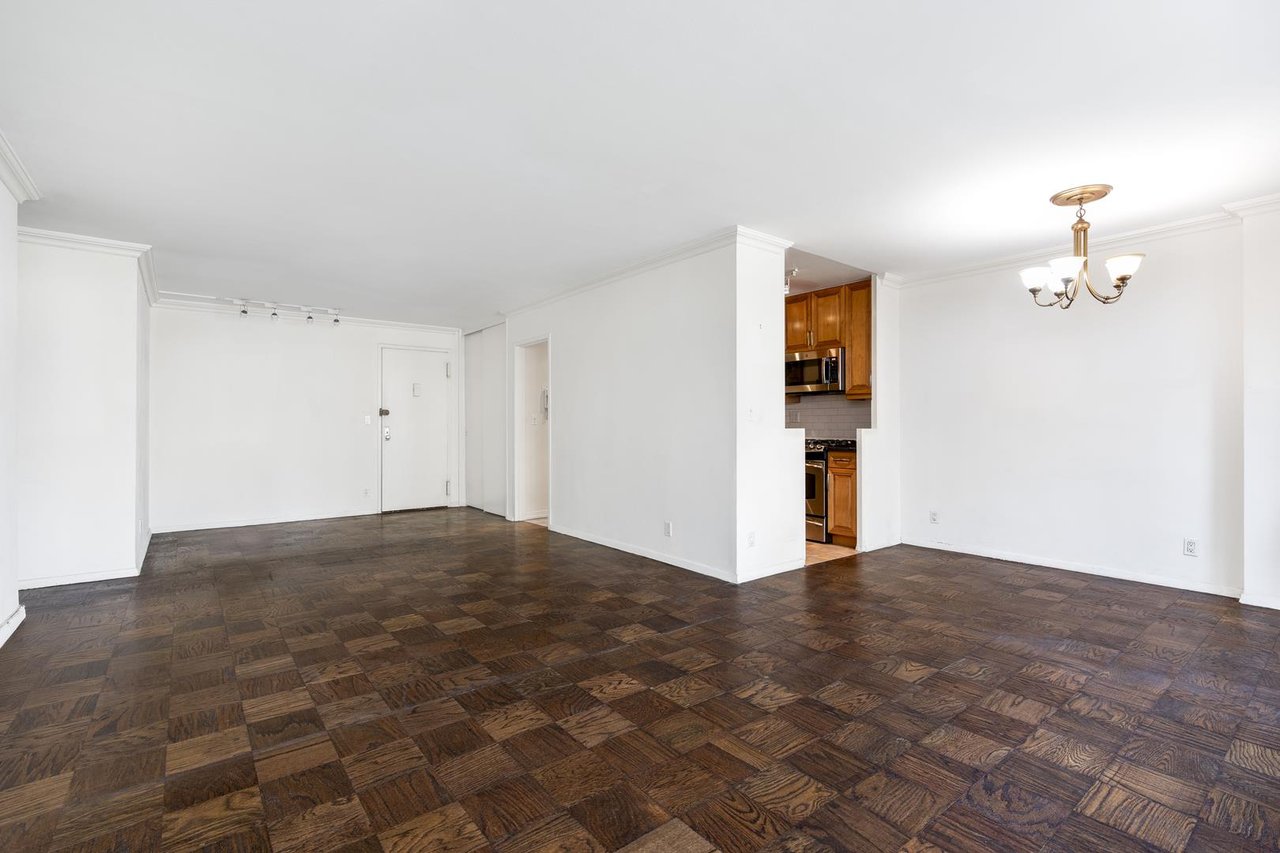 150 West End Avenue, Apt 4F