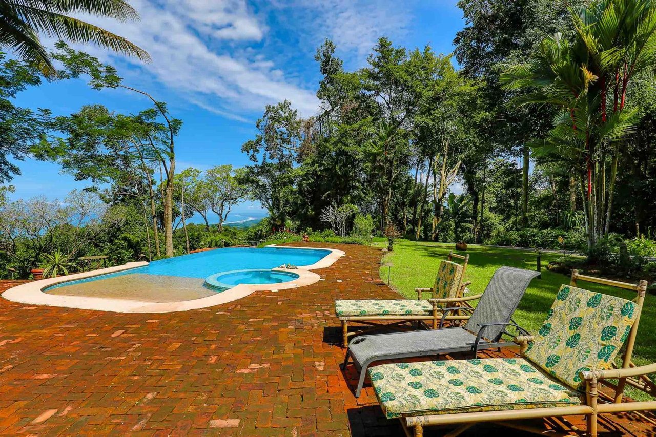 Private Ocean View Estate Quaint 2 level home and idyllic pool