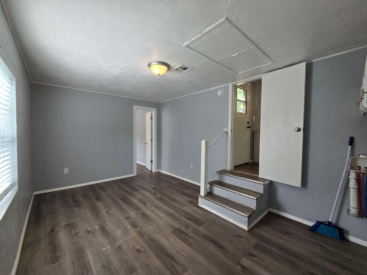 216 W Franklin