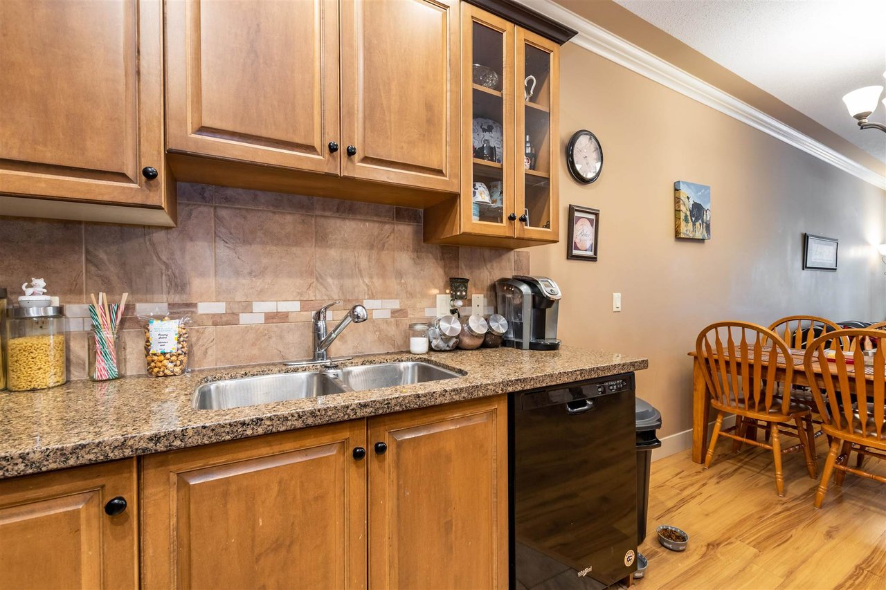 106-45893 Chesterfield Ave