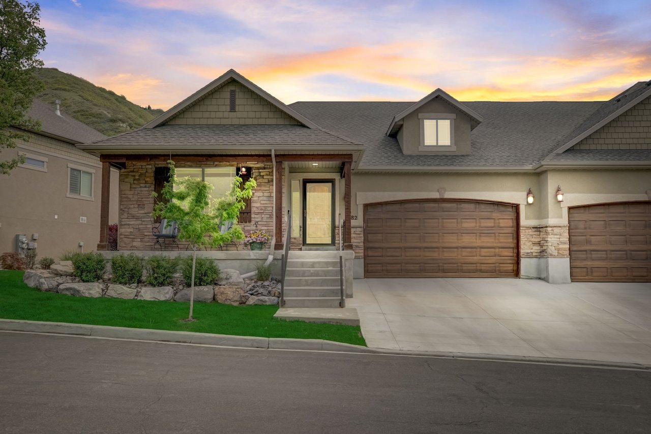 1382 E Meadow Valley Dr