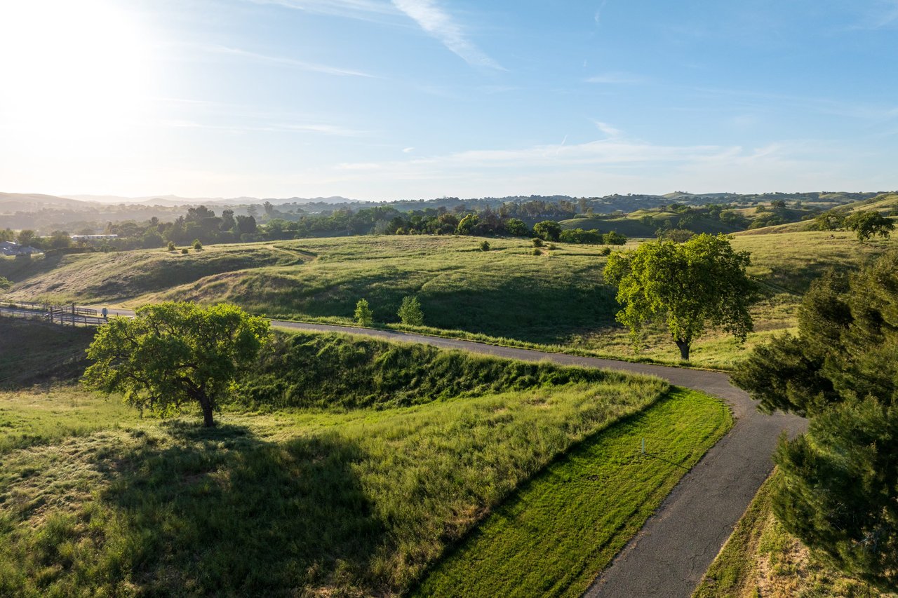 RARE LAND OPPORTUNITY IN LOS OLIVOS