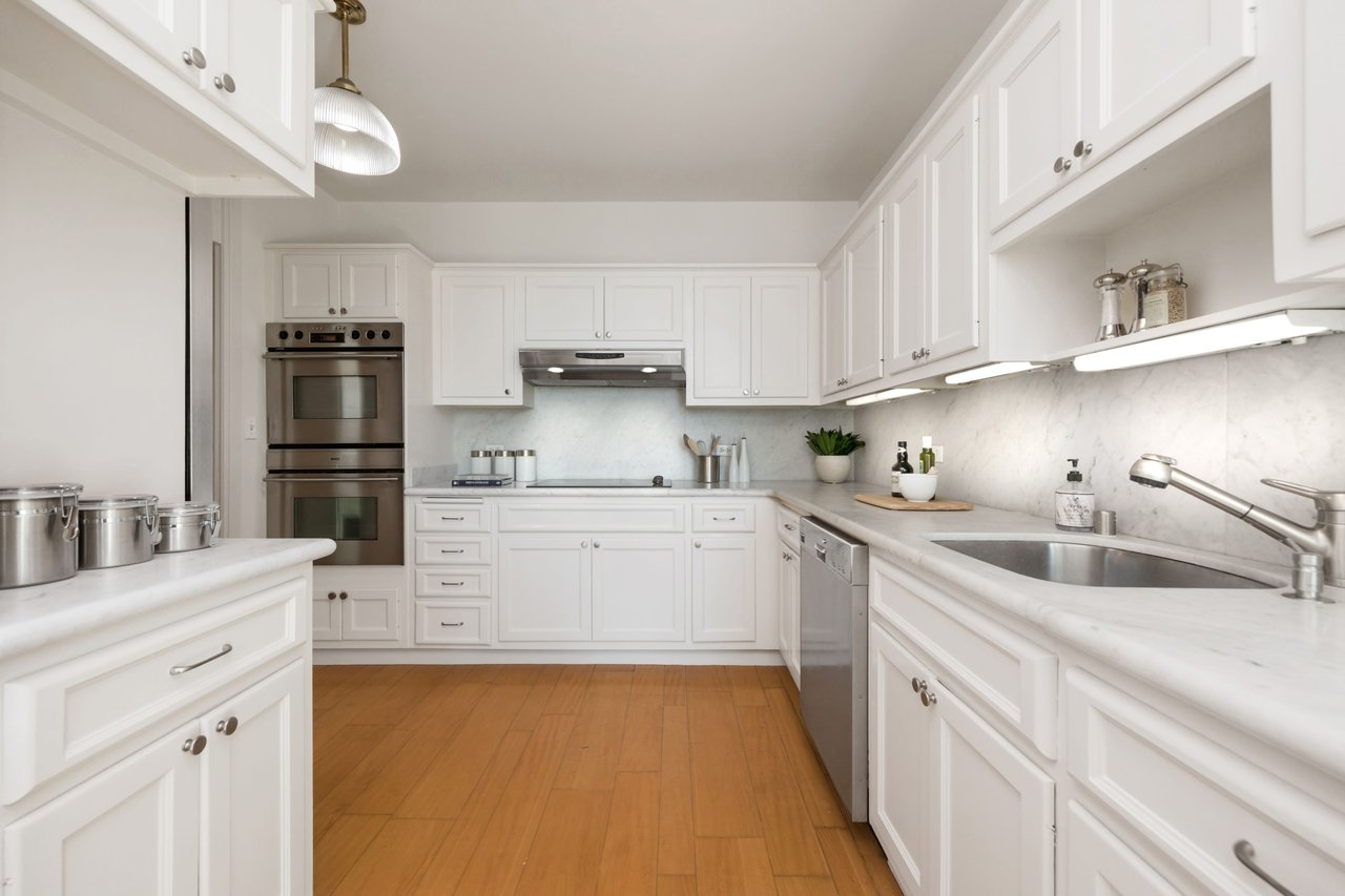 Elegance and Iconic Views on Nob Hill