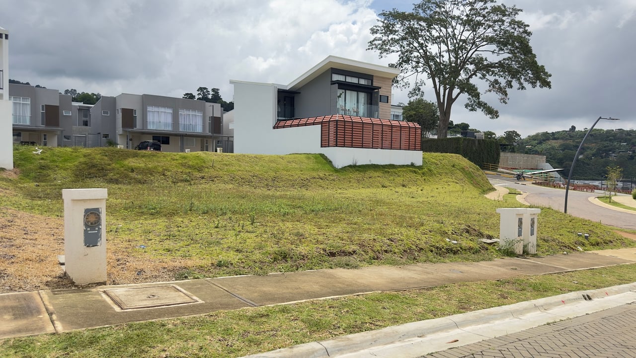 Gated Community Residential Lot, Curridabat, San Jose