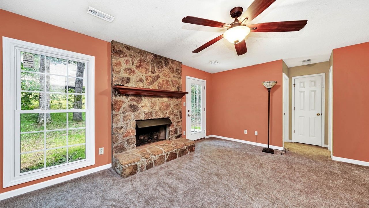 Four bedrooms in Madison City UNDER $2000!