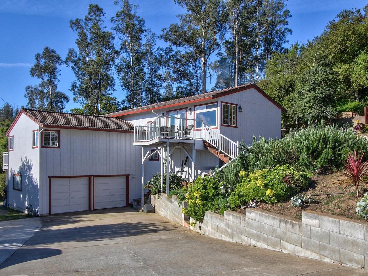 17230 Garlen Ln