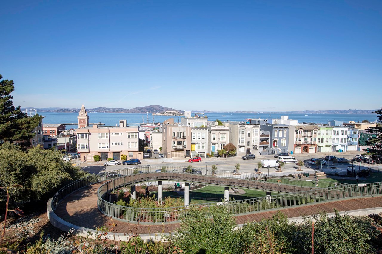 Jay Jeffers-Designed Bay View Apartment on Russian Hill