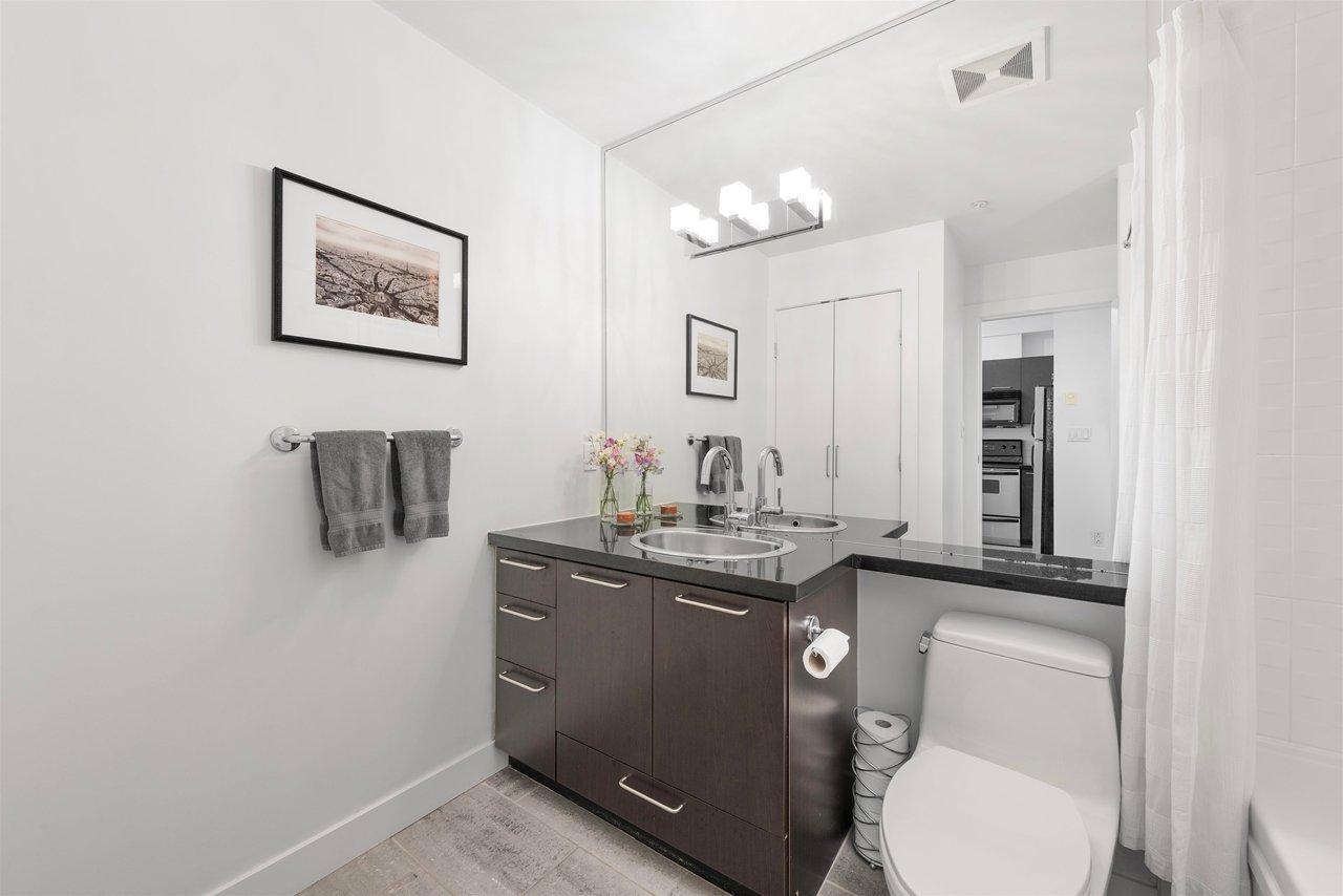 312-205 E 10th Ave