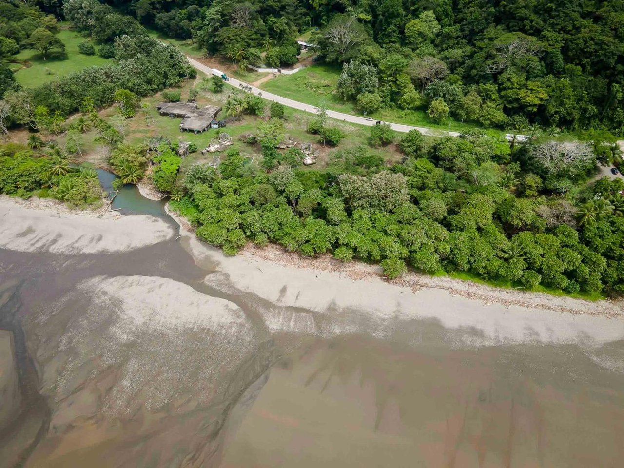 Dominical Beachfront Dream