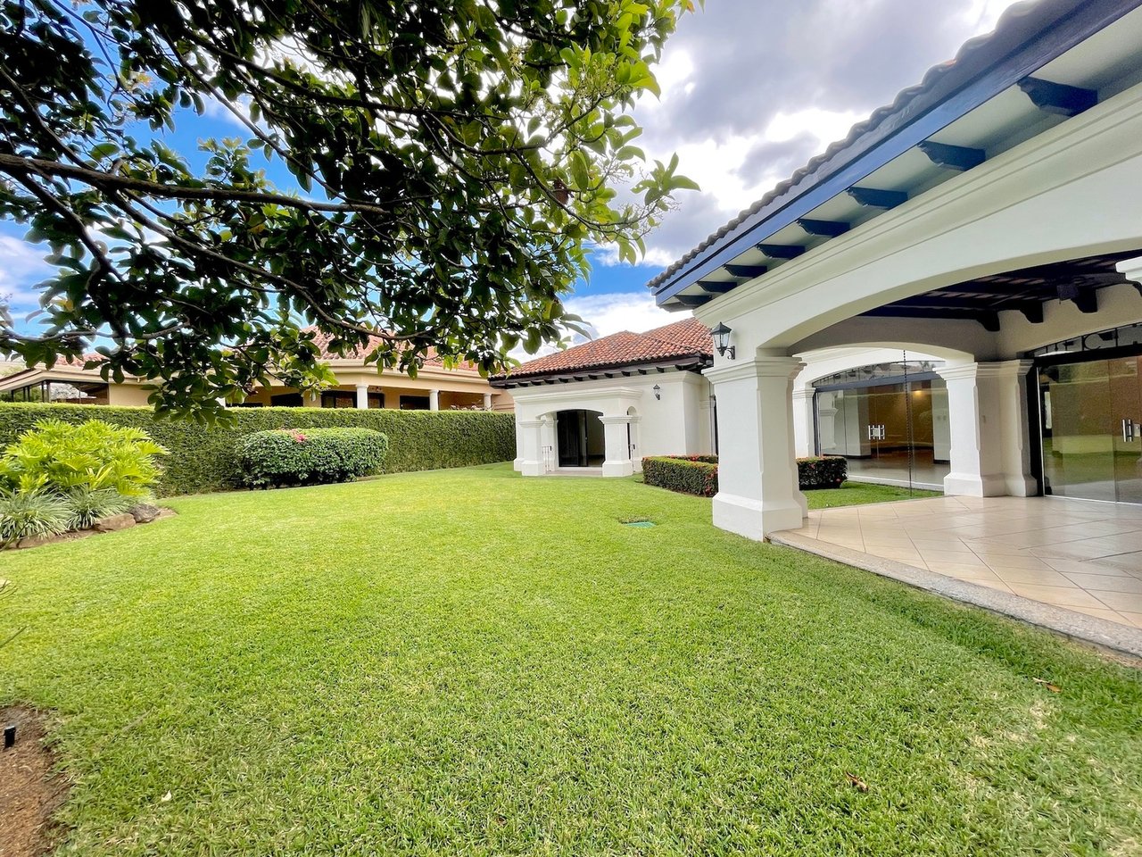 Neo Colonial Investment Home, Santa Ana, San Jose