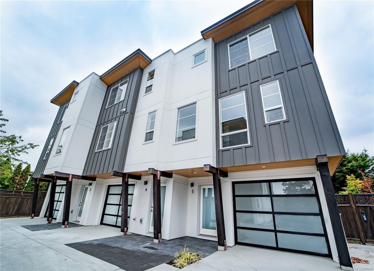 5-1052 Tillicum Rd