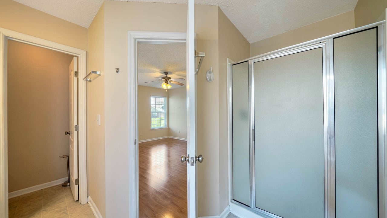 113 NW Imogene Way