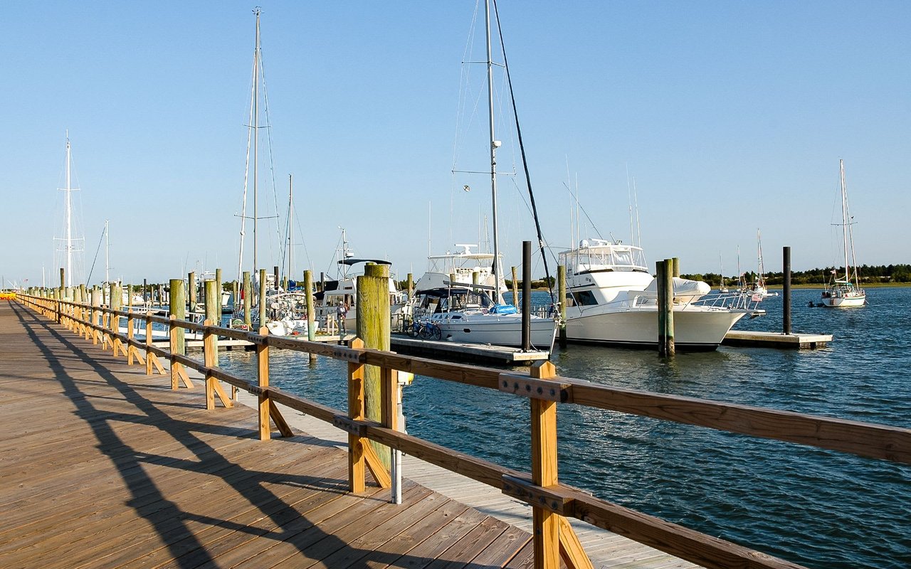 beaufort south carolina dock with boats