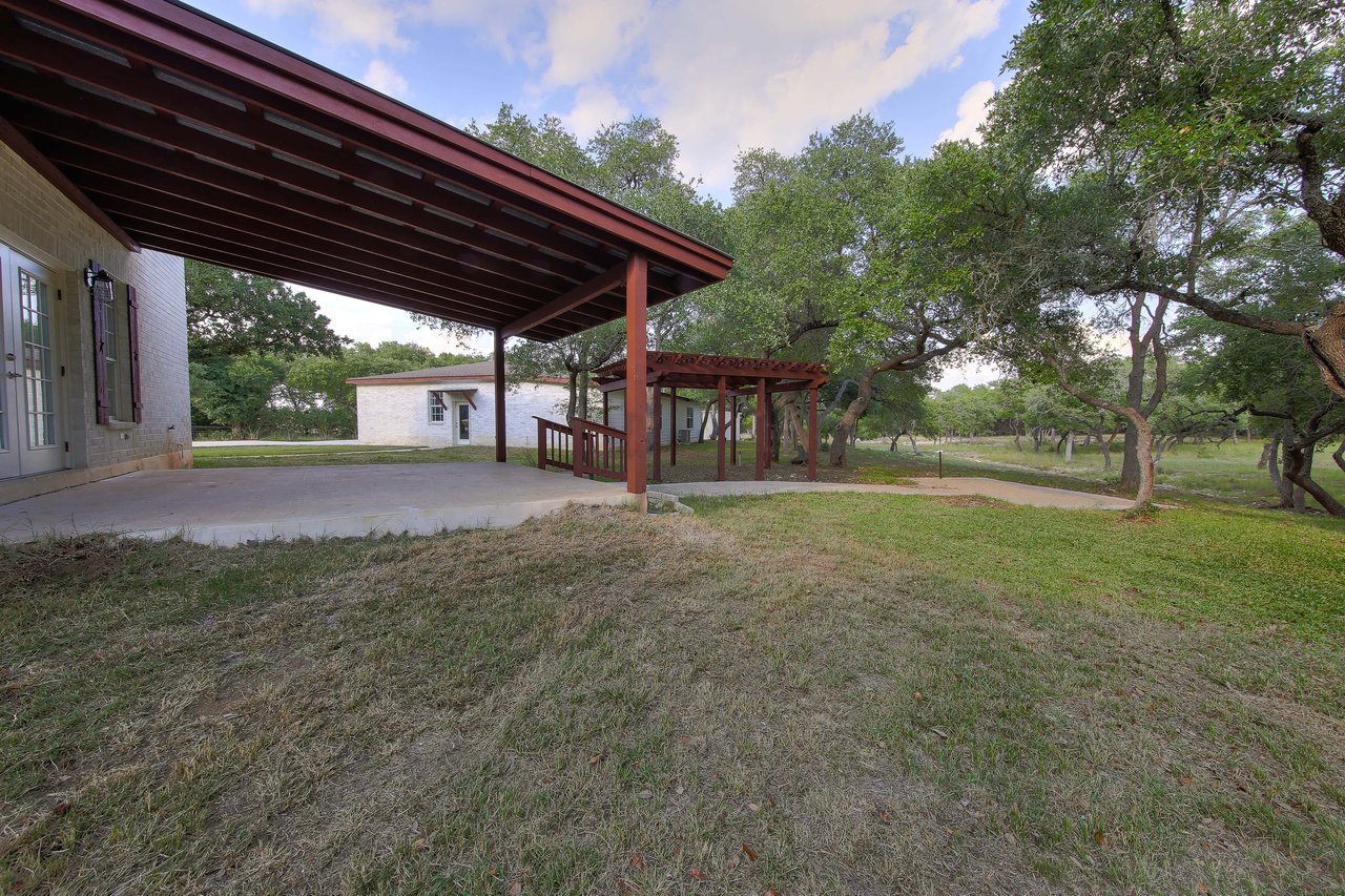 1461 Acacia Pkwy