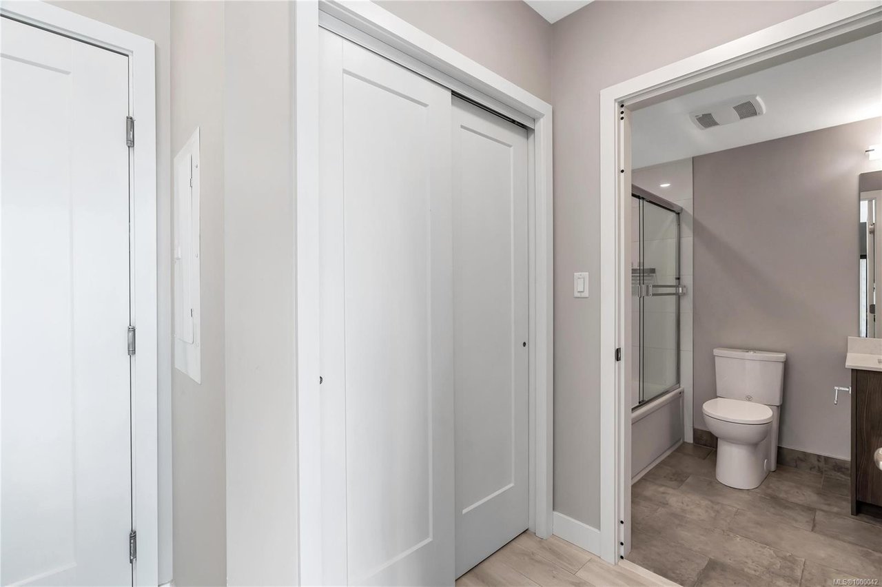 302-1016 Inverness Rd