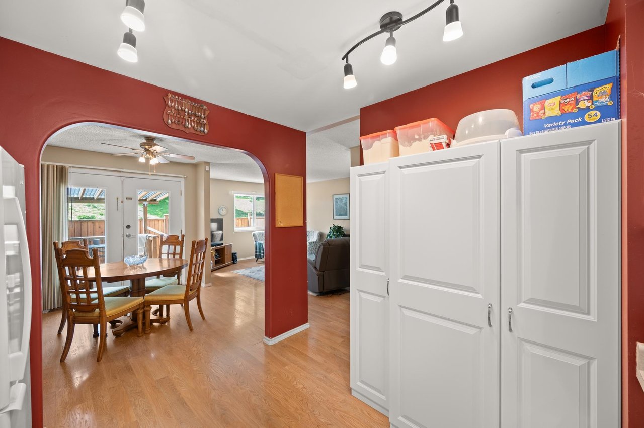 24-2830 W Bourquin Cres