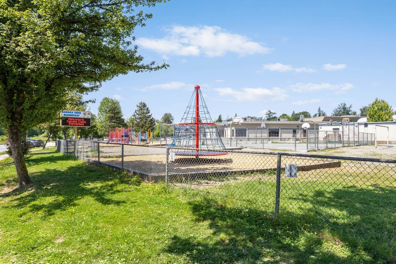 23537 Kanaka Wy