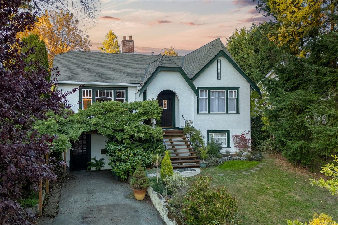 1924 Forrester St, Saanich