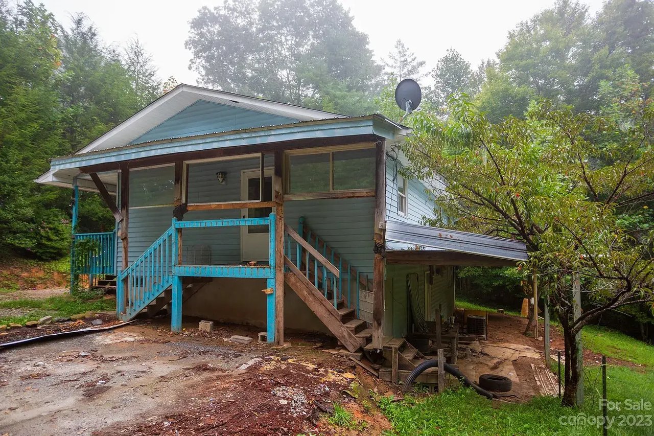 88 Adams Dr