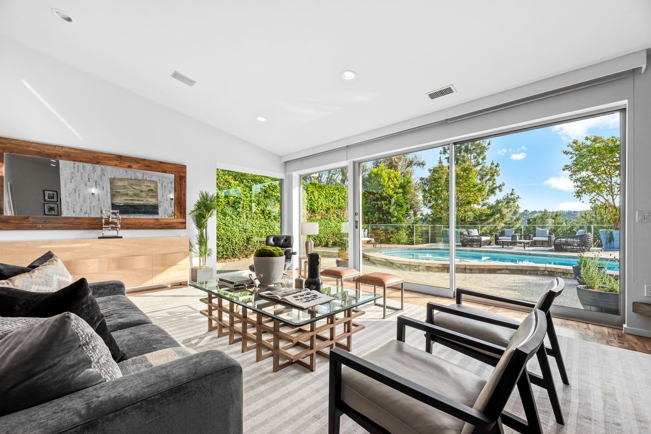8040 Okean Ter, Laurel Canyon