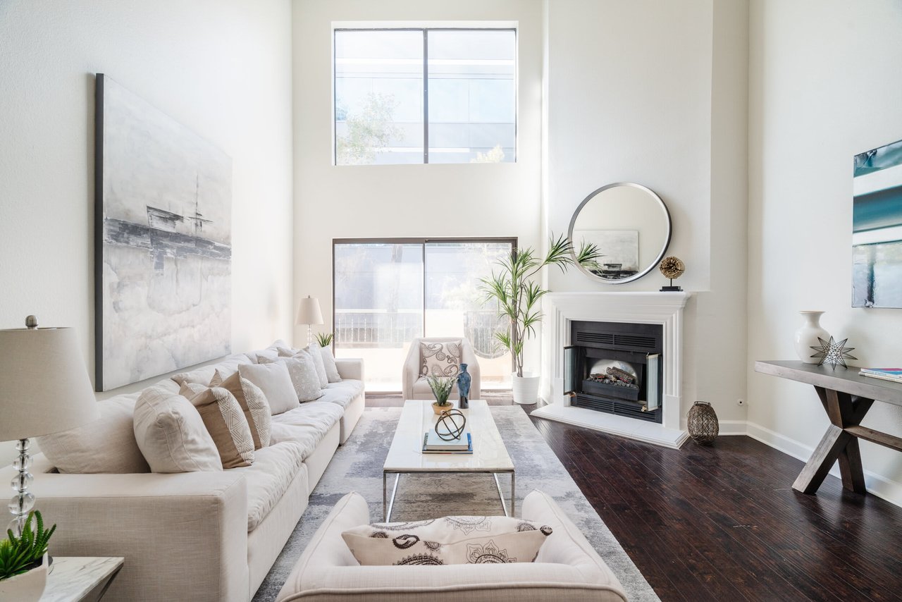 1633 S Bentley Ave Unit: 305