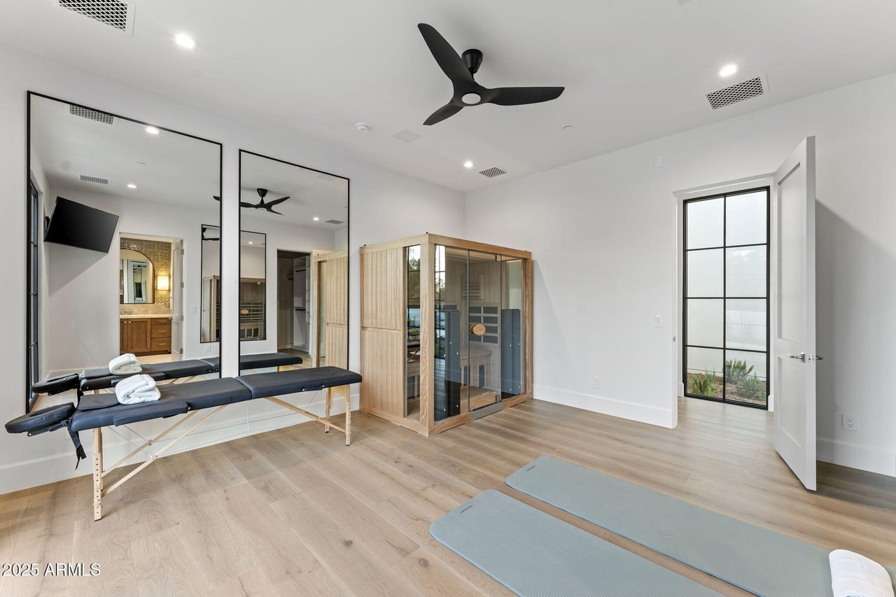 7501 N Eucalyptus Dr