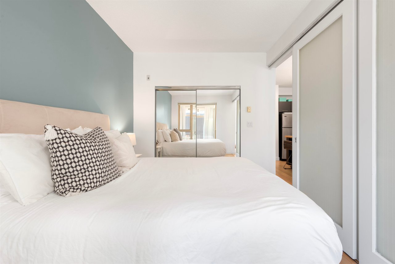 312-205 E 10th Ave