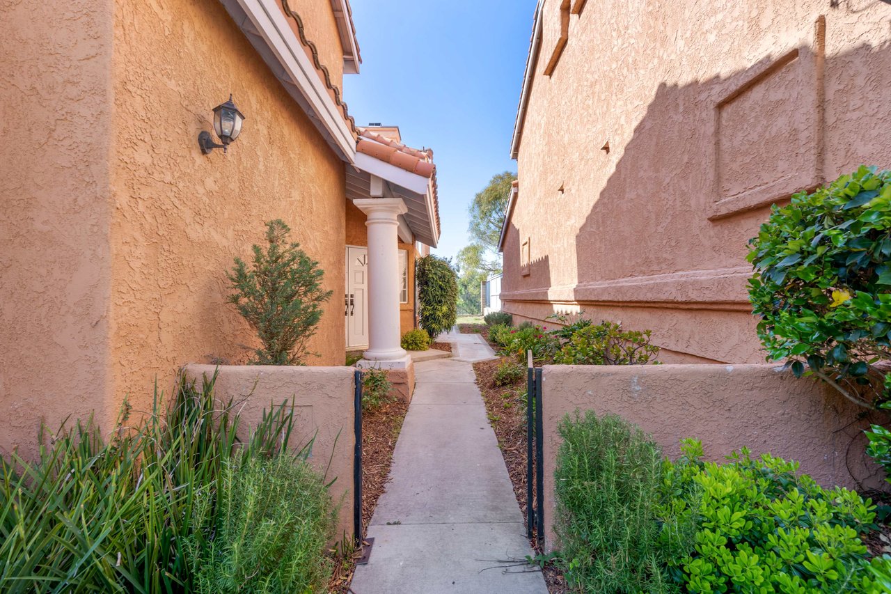 1472 Golfcrest Pl