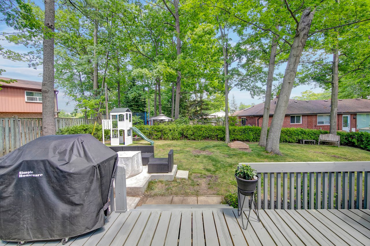 3177 The Credit Woodlands